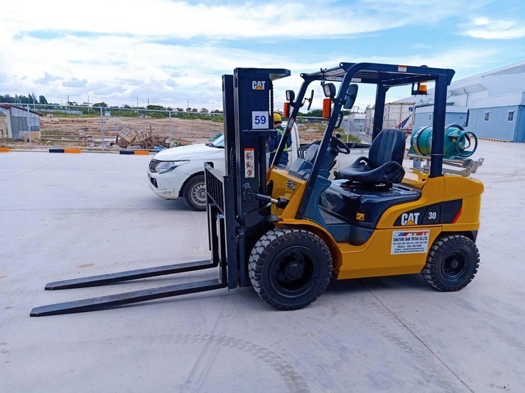 จำหน่ายรถยกโฟล์คลิฟท์